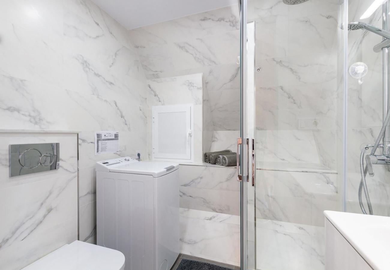Reformado Apartamento En El Centro Con Vista Al Mar Torremolinos Zewnętrze zdjęcie